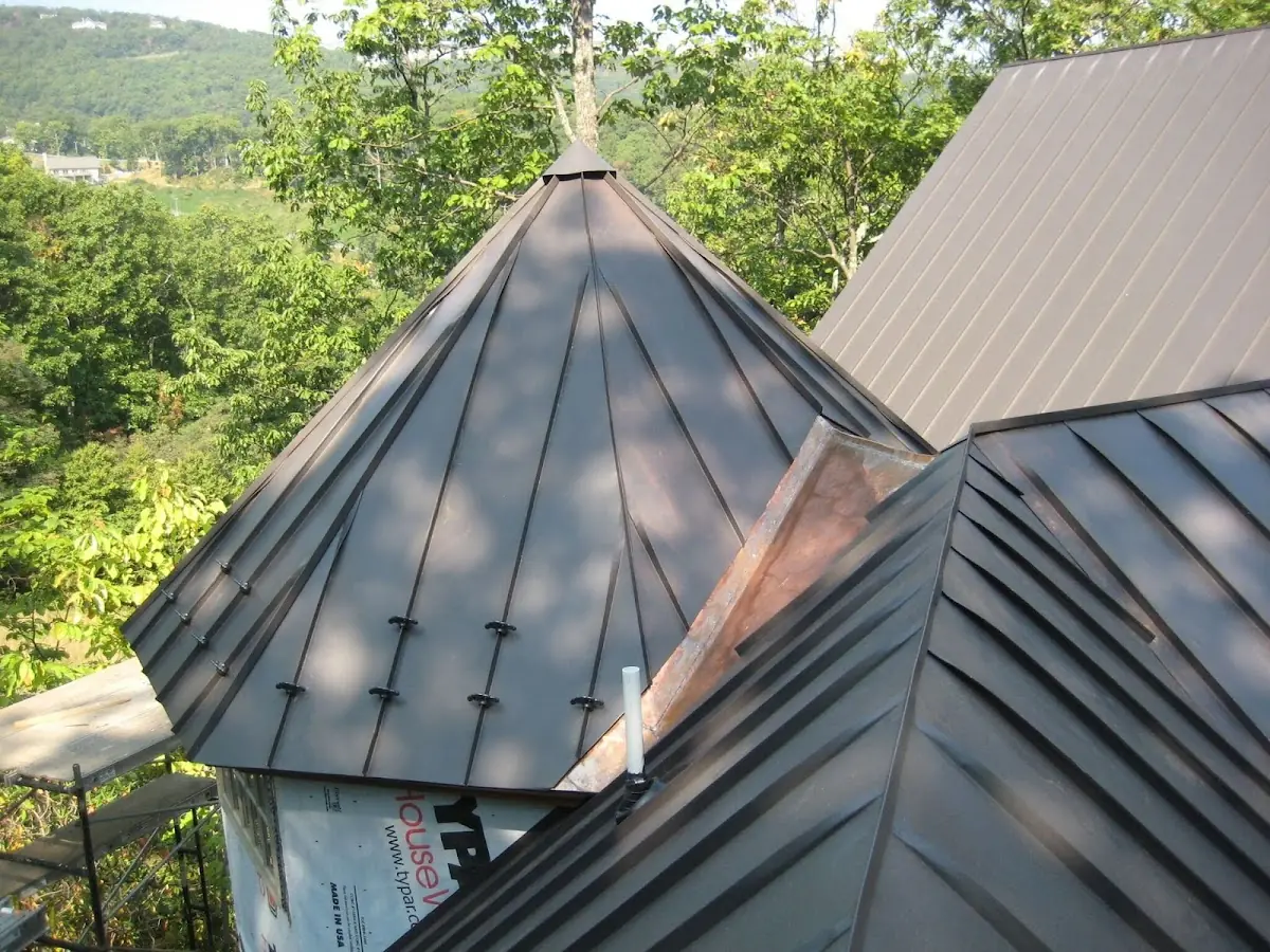 Professional Gutter Cleaning by Craftsman Roofing in Indiantown